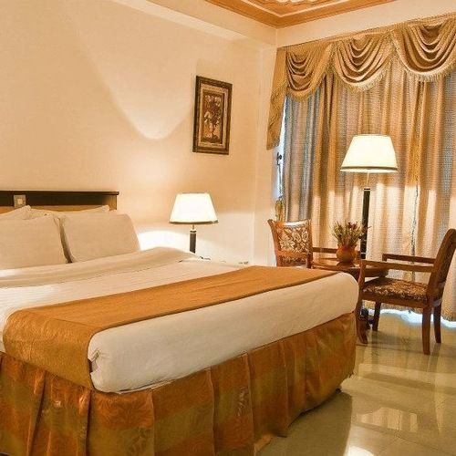 Hotel Sojovalo Кампала Экстерьер фото