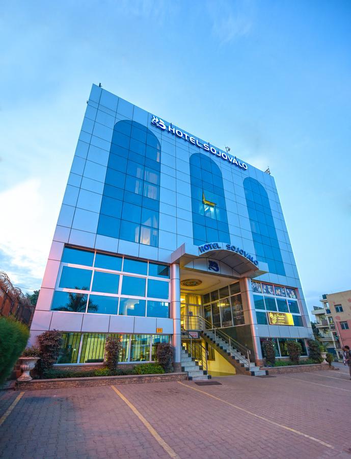Hotel Sojovalo Кампала Экстерьер фото