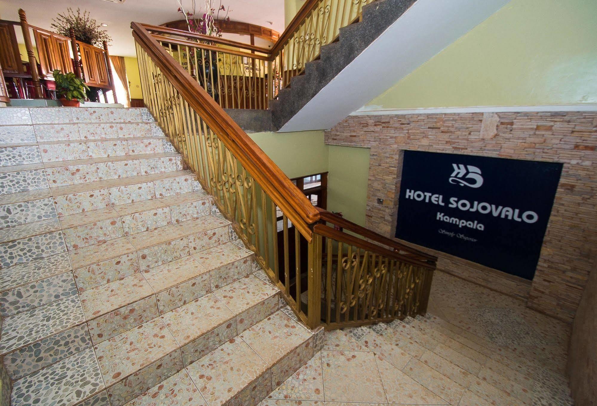 Hotel Sojovalo Кампала Экстерьер фото